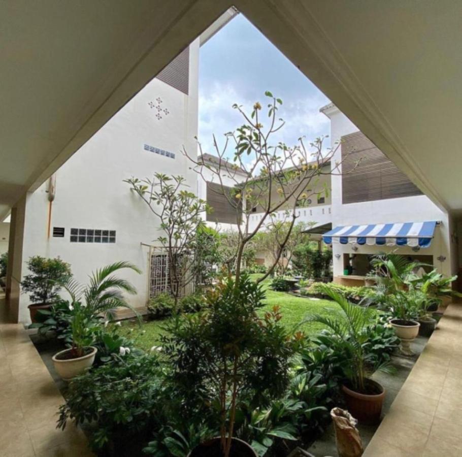 Roemah Moesi Hotel Medan Bagian luar foto