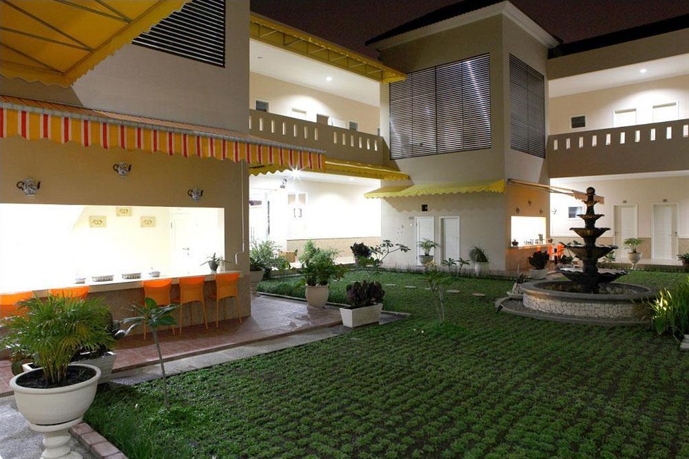 Roemah Moesi Hotel Medan Bagian luar foto
