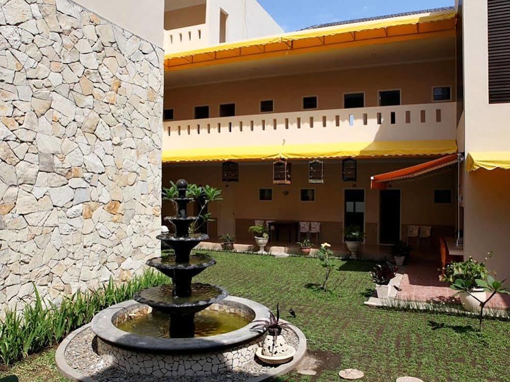 Roemah Moesi Hotel Medan Bagian luar foto