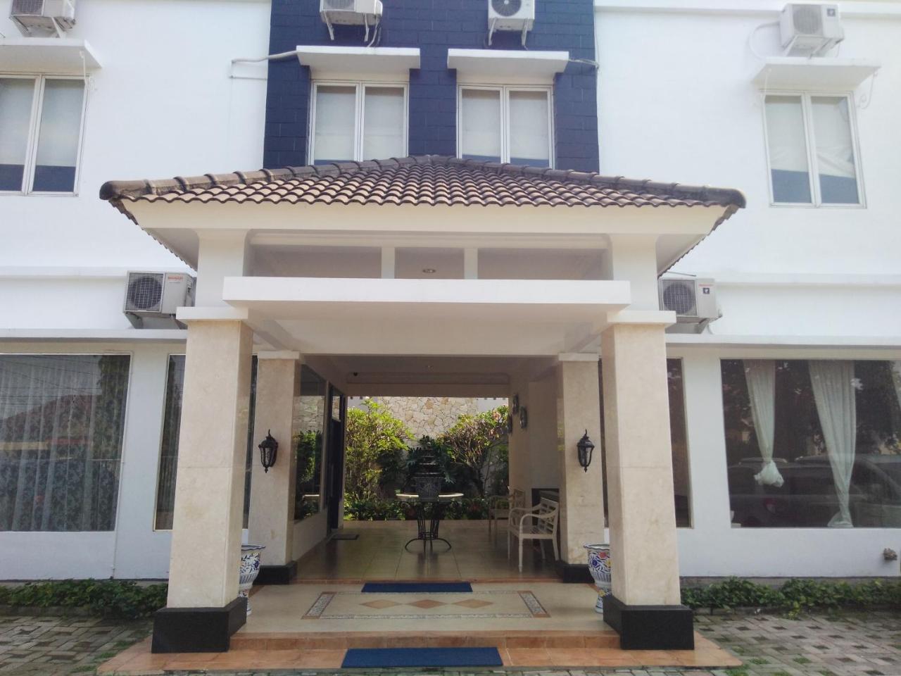 Roemah Moesi Hotel Medan Bagian luar foto